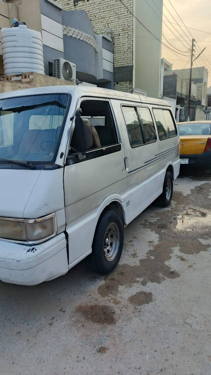 السلام عليكم كيه بسته موديل ٩٢ مكينه وكير ونجي تخم تاير جديد  سياره خير من الله اتريد وكاله اتريد تحويل السعر ٢٥ورقه رقم الهاتف ***********
