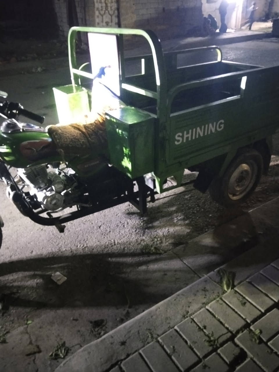 ستوته لبيع مديل 2022 بيه محرك 25 ستوته نضيفه سعر مليون ونص مكاني بغداد المين الثانيه رقم الهاتف ***********
