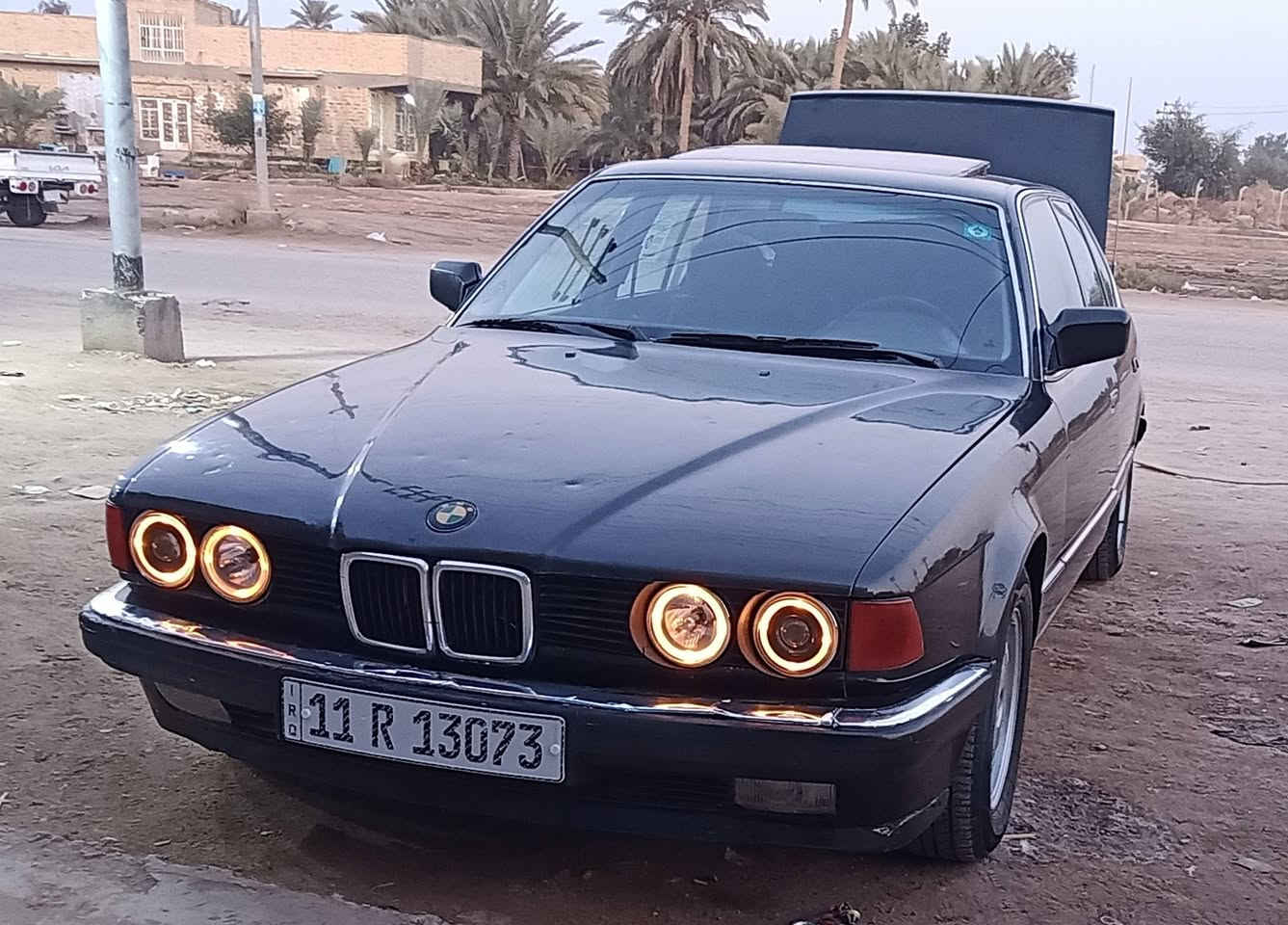 سلام عليكم بيئم 735 اصل سنوية وبليته رقم بغداد انكليزي بأسمي كير حاوية تخم تاير 5ويل كب سنوية ل27 تبريد شغال حدادية جديده فتحه شغاله مكينه بيها خيط بخار السعر/50/ويبها مجال مكان الديوانية قضاء المهناوية 
للاستفسار/***********
