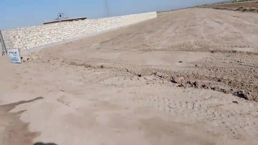 السلام عليكم ارض الزراعيه للبيع المساحه ثلاثه دونم طريق المتنبي مقابيل اساله الماء سند 25 قرب المجمع الجديد *********** ❤️***********
