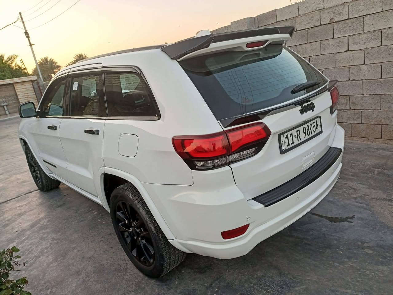 السلام عليكم
جيب بلاك توب امريكي بدوان حادث
  اللبيع رقم بغداد  كامل مواصفات 
رادارات خلفيه جانبيه
توقف ذاتي 
المكان الانبار  
***********
***********
