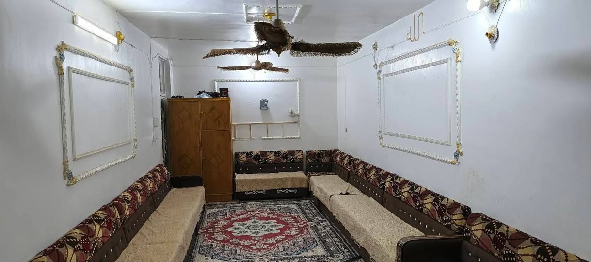 بيت للبيع بالثورة
المساحة 90
طابقين استقبال ومطبخ وكلدور وصحيات وغرفتان نوم ركن قرب علي حاتم الوكيل السعر 90 وبيه مجال
رقم التلفون ***********

