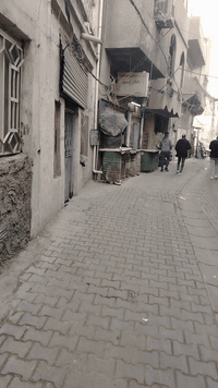 فرصه نادرة لدار عقاده بمساحه 110م2 وجبهه 8 م معروض للبيع كله أو نصفه في الكاظميه محله الشيوخ رابع بيت بالفرع المقابل لمركز الاسنان التخصصي قرب شارع المفيد بسعر 3.5 مليون دينار /م2 علما انه فيه محل المنيوم سابقا للاستفسار موبايل ***********
