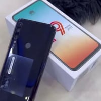 واي 9 البيع السعر180 وبيه مجال ماوياه كلشي 07825108519