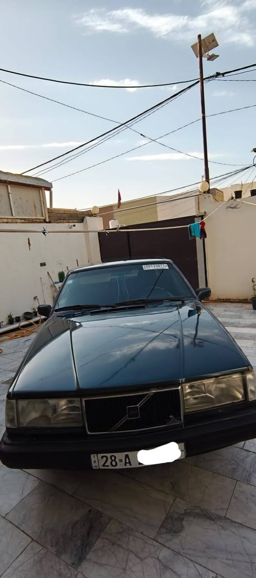 فالفو 1992 زيتوني للبيع 940GL 

مكينه وكير بلادي مكفولات 
حدادية جديدة
تبريد شغال ثلج 
تايرات جدد 
دواخل كلش نضيفة وبلاد 
كهربائيات شغالة 
السعر 68 وبيها مجال 

***********
