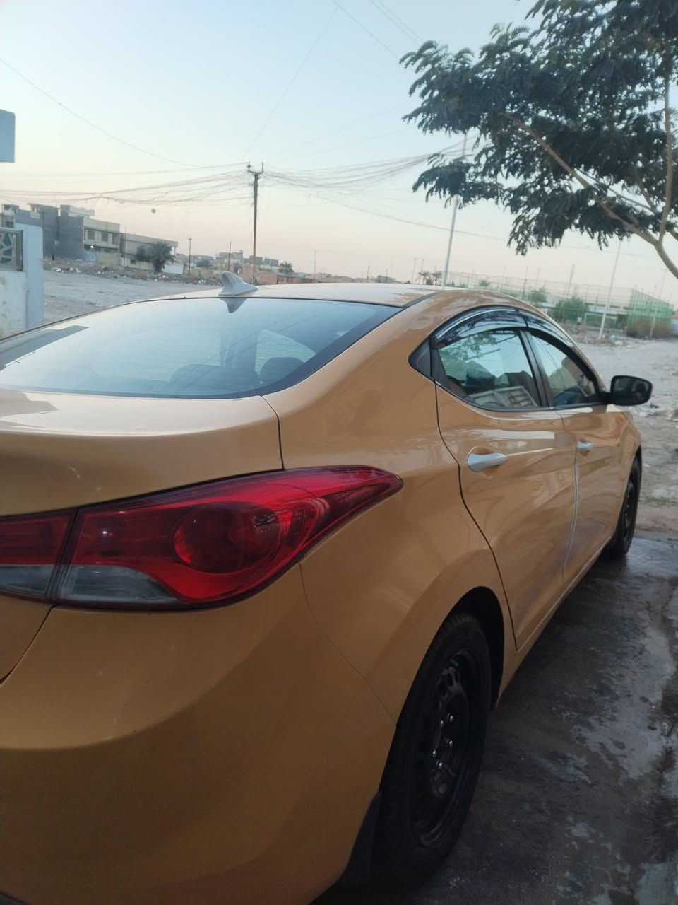 سلام عليكم النترا موديل 2013 سيارة جاهزة من كلشي ماناقصقها برغي مكينة كير حدادية تخم تاير منضومة زنون حادثها كلش بسيط جوة بك لايت كلش حلوة السعر 97 وبيها مجال العنوان بغداد سبع البور رقم الهاتف *********** و *********** علي
