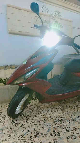 دراجة ماكس مظلع نضيفة سرعة ١٢٠ مكينة نظيفة شلعة قوية
كهربائيات كلها شغالة تشتغل نكرة سلف
بيها لايت زنون وصالنصة رياضي
رايدها ب 400 مكاني حي أور سبع قصور
***********
