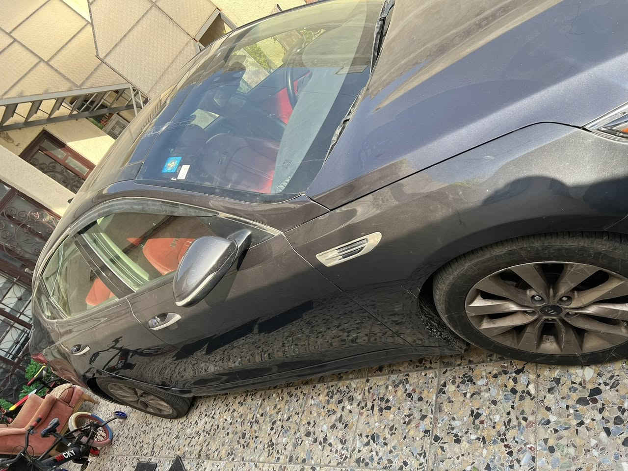 السلام وعليكم حبايب 

نوع السيارة: اوبتما (2018) فول واحد على واحد بانوراما قطعتين تبريد ومري شفط كراسي كهرباء تدفئه تبريد 

التفاصيل: بجم وصفحة السايق بس موجود السونار بل صور 

الموديل: 2018 محدث بجم 20 

اللون: فيلي 

 المحرك: gdi بحالة جيدة محور غاز اقتصادي 2400 تكدر توخر الغاز هم 
 
 الكير  (عادي / أوتوماتك) مبدل مال كصة 

عدد الكيلومترات: 121 ميل 

حالة السيارة: جيدة 

السعر المتفق عليه: 117

ملاحظا: اليحب يشتري يتفضل مكان السيارة حي جهاد الاطباء ولحد ليكسر بل سعر وبيها مجال لطيبين وتددللون 
ممتوجد فيس 

السيارة رقم جديد بسمي 
رقم التلفون ***********
