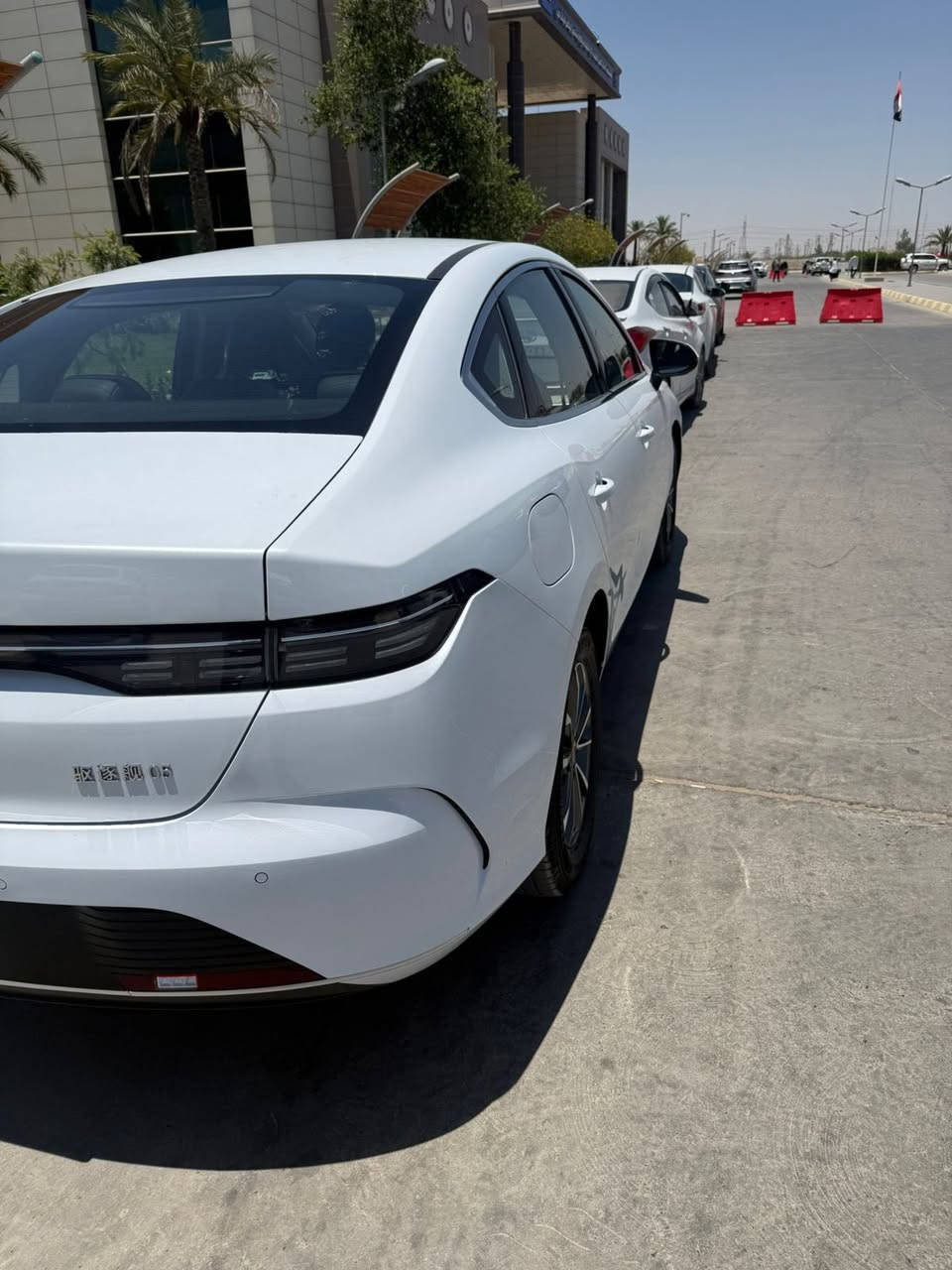 بي واي دي دستروير
موديل 2025 
بسمي 

ماشيه 7 الف عالمحرك 
و4 الف عالبطاريه

بيه طخه بالجاملغ على وضعه ترجع بارد 
مكفوله عدا الطخه 
السعر 19 مليون وربع  19.250 
وبيه مجال بسيط 
متواجد وتساب 
***********
