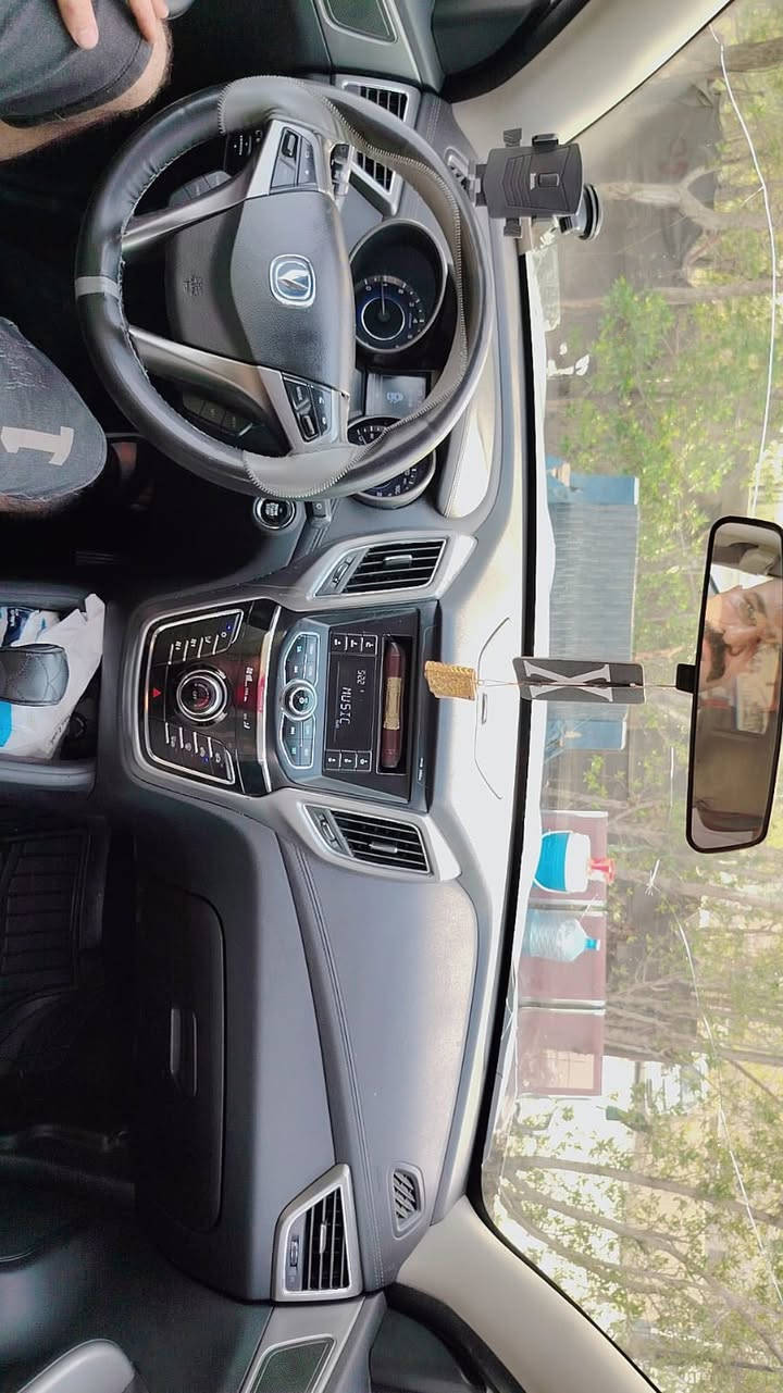 شانجان cs35 موديل٢٠١٩
السياره جاهزه للاخير

كير 

مكينه

تبريد

صدر

كهربائيات 

مناقصه اي شي

بيهة جاملغ وبنيد صبغ  اثر ضربه جدا بسيطه 

وعندي صور الضربه 

تحويل مباشر باسمي سياره سعر السياره ١٠٥ وبيه مجال ترهم دفعتين 

*********** مكان السياره اليرموك
