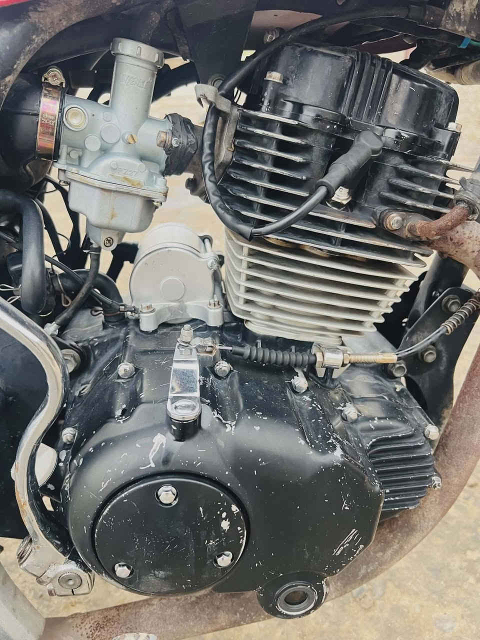 اسلام عليكم ورحمة الله وبركاتة دراجه للبيع دراجه جاهزه مكينه نشطه خير من الله نشاطها وايرمنيه شغاله سلف شغال بس اشحن الباتري لئن الباتري ضعيف مايشغل بس اشاره ولايت بريك الوره يعوزو لاستيكه مال دسك بريك كدام شغال  فقط السعر 250 وبي مجال قليل حك جيتك مكاني موصل الايمن بيع مستعجل موجود خاص موجود  ادمان وافق رقم ***********
