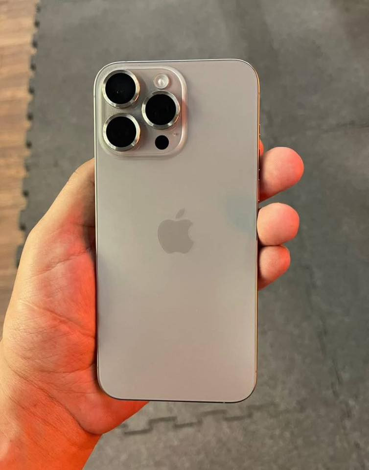 ب (500الاف) ايفون ١٥ برو ماكس
السلام عليكم متوفر ايفون ١٥ برو ماكس لون تيتانيوم المميز مبدل ( شاشه فقط)

الجهاز لوك اله درجه شخط واحد ما بي آخو الجديد نضيف اله درجه إذا تلكه شخط تاخذه بلاش ويا شاحنه اصليه وكفر  (مفتوح تخطي)  مكفول من كلشي مكاني الحريه الرقم ***********
