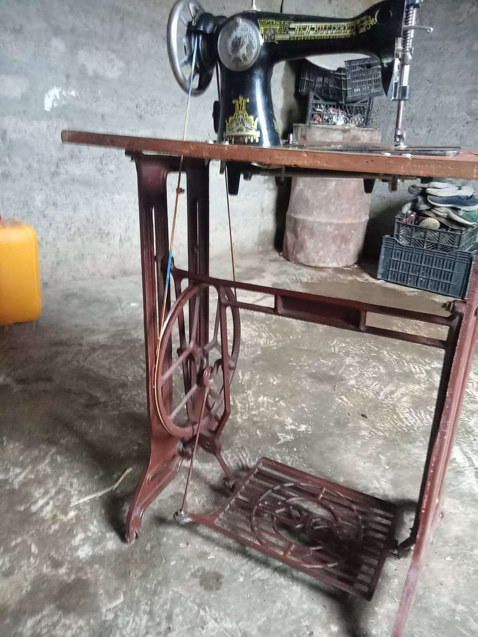 السلام عليكم مكينه ما خياطه لبيع السعر خاص *********** اتصل
