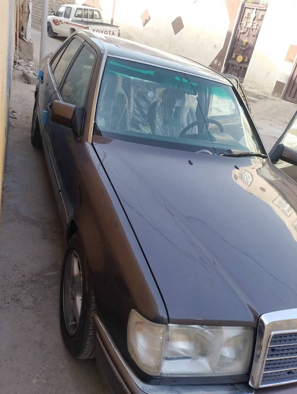 سياره للبيع مرسيدس موديل 92 حداديه جديده ويلكب بالسياره تبريد دوشمه جاهزه من كل شي السياره بأسمي للاستفسار الاتصال على الرقم اسيا  ***********
 اثير *********** السعر 65 ورقه وبيه مجال للشراي
