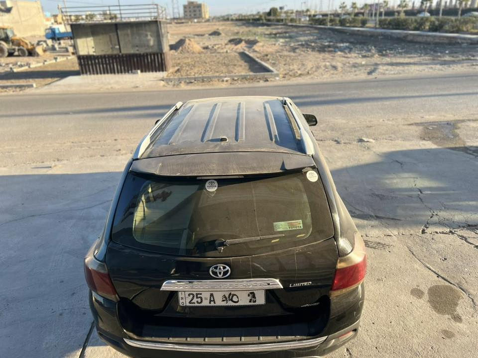 سلام عليكم للبيع هايلندر موديل 2012 كير محرك صدر تايرات كهربائيات باتري كلهن شرط سياره حلوه وجاهزه ومال جناي كير محرك شرط لاتنقيص ولاتبخير ولاصوت  محرك V6 السياره 7 راكب بيها صبغ 3 قطع والباقي مكفول رقم كركوك دولي سنويه جديده رقم جديد شرط التحويل والغرامات مكان السياره صلاح الدين تكريت  السعر 120 وبيها مجال للأستفسار رقم الهاتف اسيا ***********
