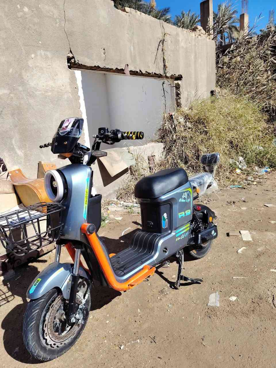 السلام عليكم بايسكل ار تسعه للبيع 4نمر نضيف مدرع سرعه 99 للستفسار***********/***********
