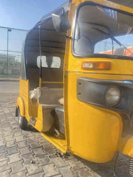 سلام عليكم تكتك 18طالعه بل19 تكتك حلوه كاعده نصبته تخبل التكتك كلشي ما ناقصه خير من لله مرشوشه كلير معمره دوسات سعره4900 المكان بغداد المحموديه رقمي***********
