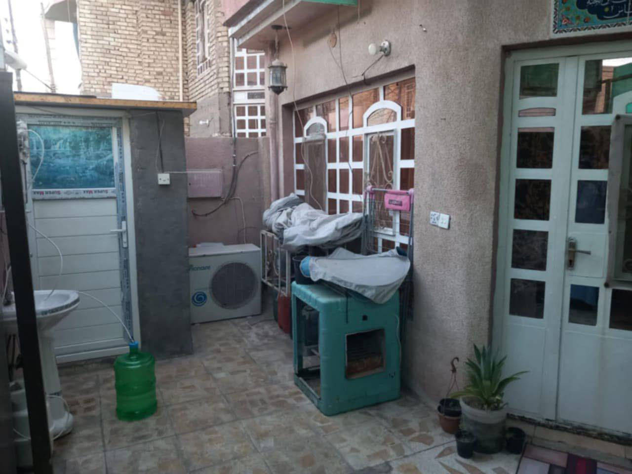 دار للبيع
دار مساحة ١٢٥ واجهة ٦وربع نزال ٢٠ طابو صرف الكاظمية

يحتوي على كراج+صالة كبيرة+ هول داخلي كبير+غرفة نوم+مطبخ+مناور+صحيات داخلية خارجية

الموقع جكوك الاستاذة قرب مولدة سيد چاسب

السعر بي مجال علما البيت معروض بسعر الارض

***********
