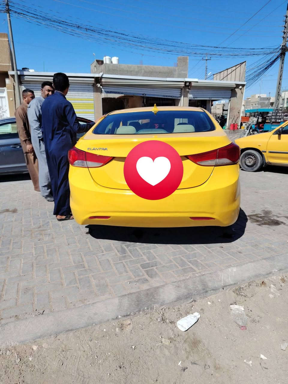 سلام عليكم لنتره للبيع موديل 12 رقم كربلاء النكليزي امريكي حادث باب سايق مصلح نفسه النعنوان  حي القدس السعر ٩٥ مصفر هيئه وغرامه ***********
