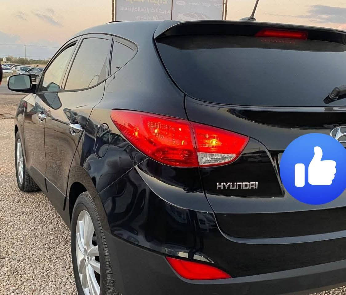 توسان 2011
سيارة فول فول لمتد

صبغ بوند جاملغ الامامي وباب السائق

پانو راما
 
كشنات جلد

كشنات كهرب

نضام ايكو
 
مانع انزلاق
 
قفل مركزي

ايشاير بالمري 

5ويل كلب

المشتري يتصل على الارقام
***********
***********
