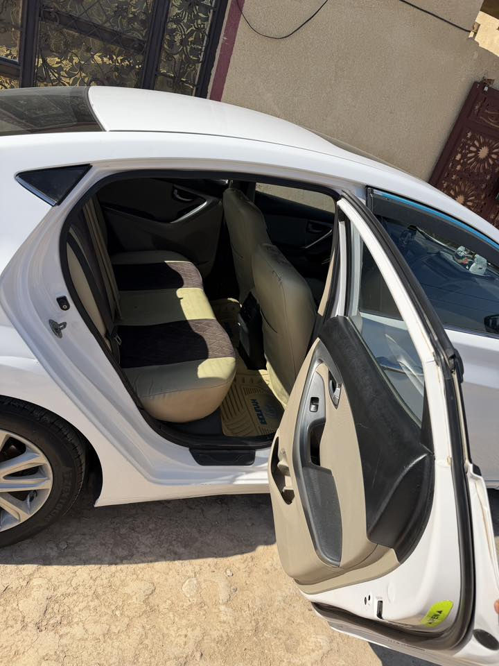 السلام عليكم النترا موديل 2016 خليجي مكفوله سياره من الضربه والتبديل سياره جاهزه من تخم تاير من حداديه مامي خلفي مكينه وكير 1800 رقم واسط بسمي مكان سياره واسط السعر (125)  السونار مرفق مع المنشور 
رقم تلفون ***********
