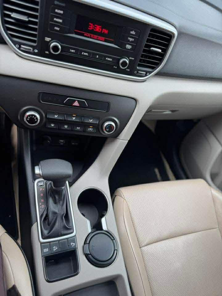 نوع السيارة / كيا سبورتج خليجي           
موديل 2019       
مكفوله كفاله 
ماشي 47 الف فقط 
فول مواصفات عدا بصمه   

‼️السعر / علق بتم يجيك السعر بالخاص ‼️

📍العنوان / ديالى - خانقين

📞رقم صاحب السياره ***********
