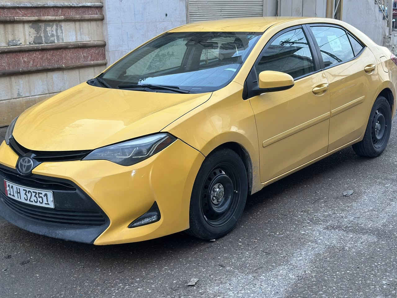 السلام عليكم 
للبيع كورلا موديل2018 رقم بغداد انكليزي بأسمي 
بطاقه بانزين ضرر بونيد وجاملغ بدون دواخل شرط 
كير محرك تبريد تدفئه جاهزه كامل ماشيه 136 الف حقيقي السعر 145 وبيها مجال بسيط الشراي يتصل ع الرقم ***********
