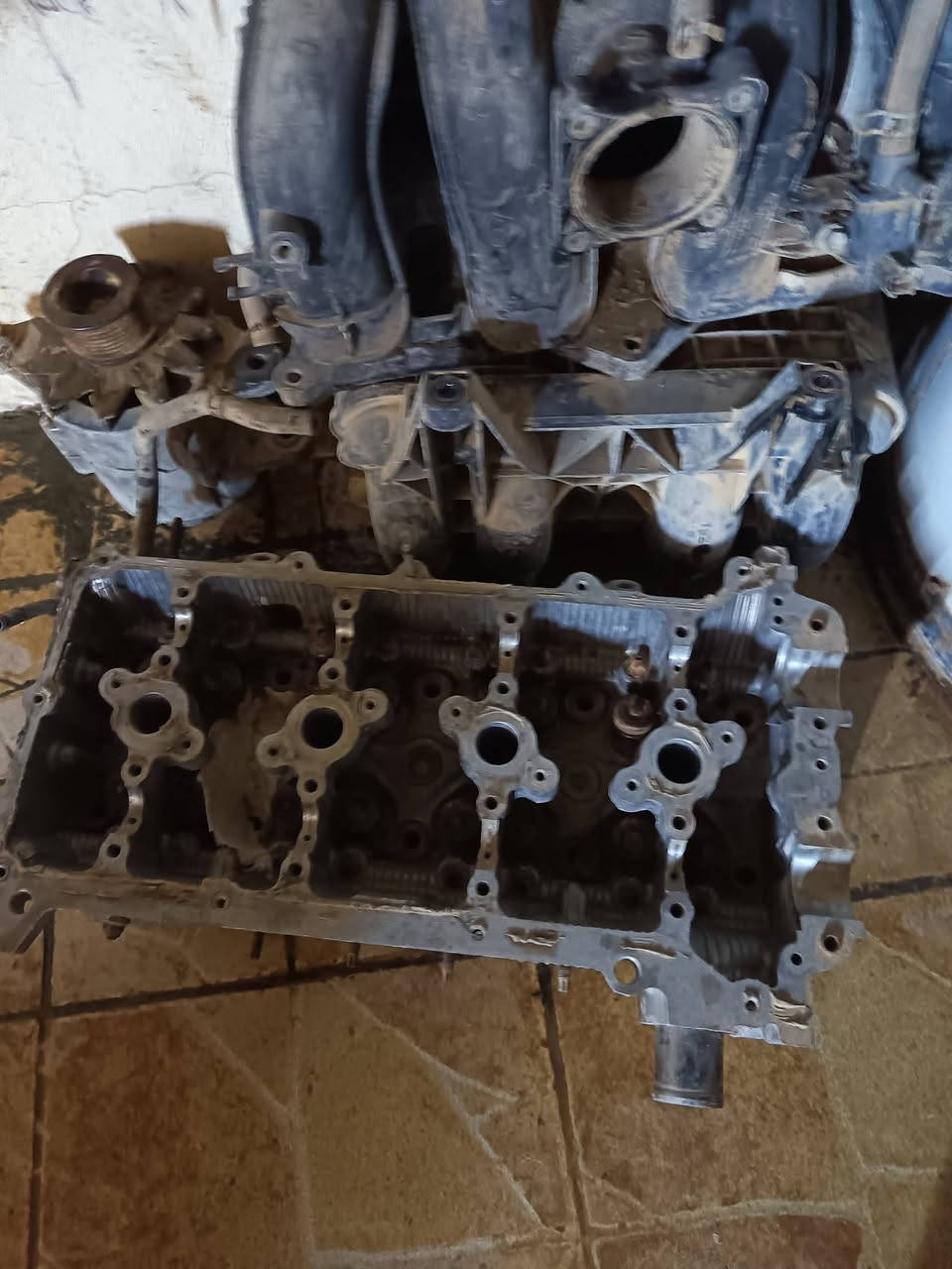 السلام عليكم  غراض بيكم تيوتا  2012 و 2014 للبيع  ABS  بي مجال ونص ضفيره  بطاين خلفيه جددد   وغراض وياهن  قيم باليرضي الله واخذ


**إذا كنت صاحب هذا الإعلان وتريد حذفه لأي سبب، رجاءا أرسل رسالة إلى الدعم الفني**