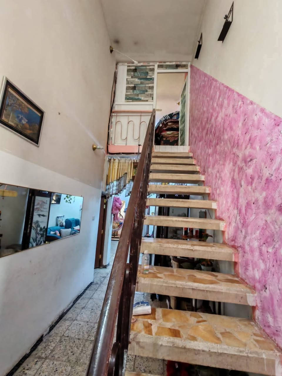 🏠 للبيع دار 500م – وردية، شارع 30 الخدمي
📍 موقع مميز يربط بين الحولي ونزلة سعد بيجو، قابل للوصول من خط النفط أو مقابل حي الرضا.

🔹 طابقين:
الأرضي "عكادة" – الثاني "صب"
🔹 4 غرف، كلدورين
🔹 3 مجمعات صحية
🔹 بناء طابوق
🔹 شارع 8م

📄 طابو زراعي – سند 25

📞 مكتب وعقارات الوارث
***********
