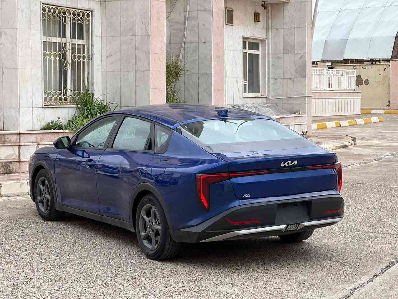 كيا K4 2025 رقم اربيل تريد وكالة تريد تحويل 
سيارة جاهزة كلشي شغال بيها ماشية 26 الف حادث موضح بالصور دكة جاكوج بالداخل ماكو ابد حادثها خارجي فقط وين ماتريد تفحص  وسونار مرفق وياها مدوشمة بالكامل بيها رواج بالقمارة مال تحميل ومواصفاتها معروفة مكاني البصرة سعر السيارة 140 وبيها مجال والسوك كلشي بي ماعجبتك اذكرنا بكلمة طيبه رقمي ***********
