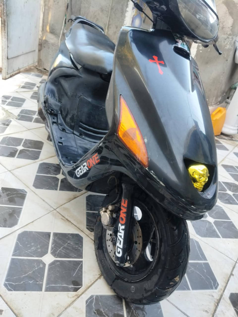 سلام عليكم
من رخصه مدير الكروب
 عندي دراجه فراشه للبيع دراجه نضيفه خير من الله رايدلها كم شغله بصيطات رايدها 400 وبيها مجال شويه مكاني مشخاب طبر ال فرعون *********** متوازي ع بيعتها
