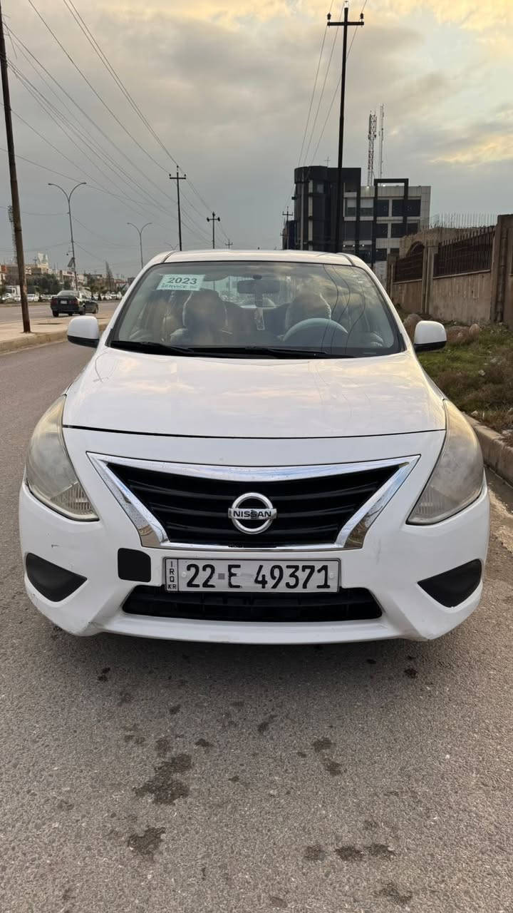 السلام عليكم
نيسان صني 2016 للبيع 
السياره باسم مره موظفة تحويل 
رقم اربيل الدولي 
سنوية لي 2028 تسقط 
هزه قبل كم يوم سقطت 
ضرر السياره جاملغ جهة النفر 
وتعديل بارد شبر بمقدمة السقف 
وبيها كم ملاحظه السياره نظيفه 
السعر 95 ورقة بيها مجال بسيط 
للتواصل 
*********** 
*********** 
الارقام بيهم واتساب
