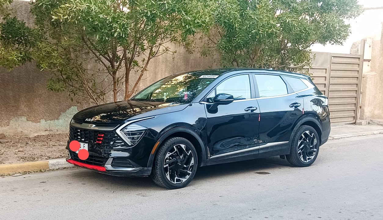 السلام عليكم 
             كيا سبورتج  2024 رقم بغداد بسمي 
ماشيه 16 
بصمه 
مكينه 2500
سايد بريك بصمه 
كشنات جلد كشن كهرباء 
هيتر كشنات 
شاشه كبيره متصله 
رادار امامي رادار جانبي رادار خلفي 
تحديد مسار 
توقف ذاتي 
تايرات جدد حجم 19

ضررهه بين الباب ولجاملغ من جوه 
مصلحات مامكحلات وقبق جنطه مبدل 
 بچم مگفول  سياره جديده 
 
مكاني بغداد الجديده ***********  السعر 179
