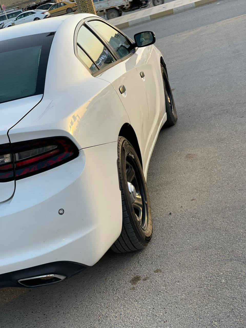 السلام عليكم 
جارجر 2015 معلاية 2018 
مصبوغة حزام عده القمارة 
كير مكينة تبريد حدادية 
خير من الله 
بيع او مراوس جارجر اوباما أبيض 
السعر 142 وبيها مجال 
والمراوس نفس السعر ماعندي فرق 
***********
