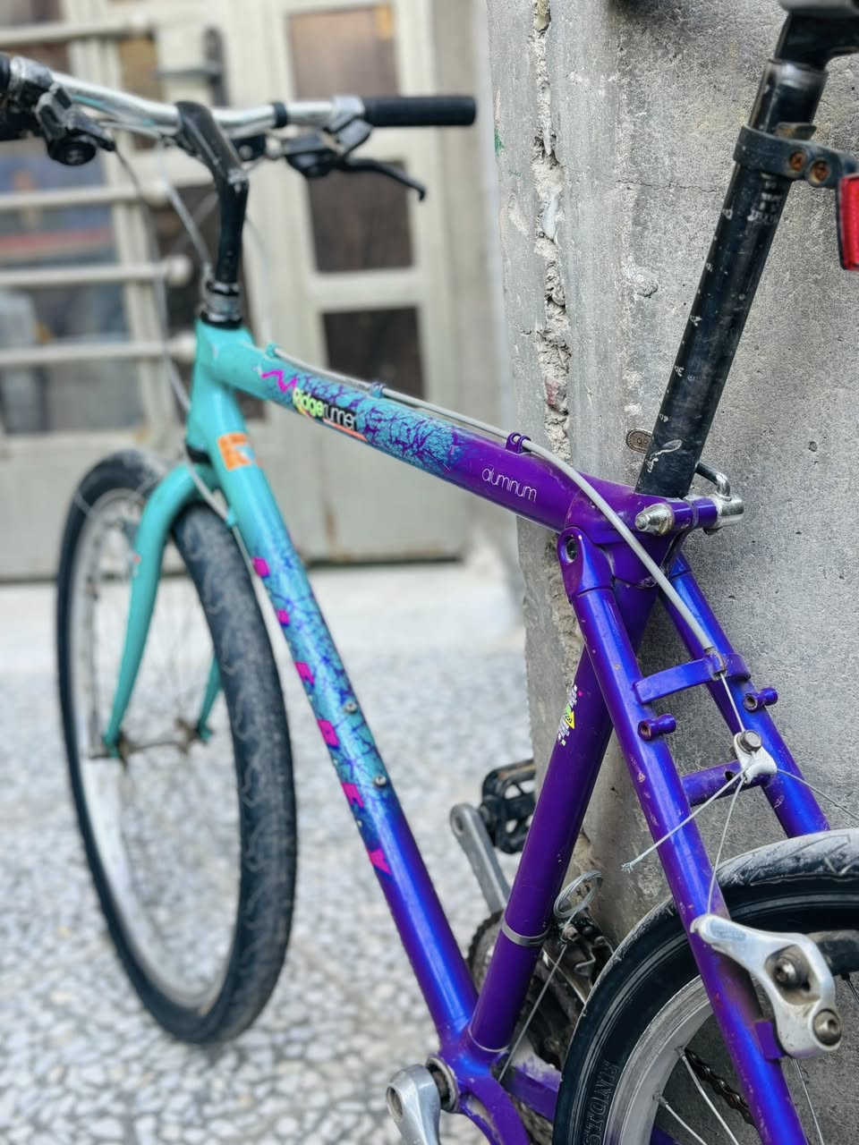 بايسكل كنت حصان قطعه نادره  وزن خفيف معدن المنيوم كل غراضه اصليه تخم شيمانو بالكامل وكلشي شغال لون مميز وياله كمبنيون لشه عاليه قياس اكس لارج 
رايده ب130 بي مجال بسيط 
مكاني الامين


**إذا كنت صاحب هذا الإعلان وتريد حذفه لأي سبب، رجاءا أرسل رسالة إلى الدعم الفني**