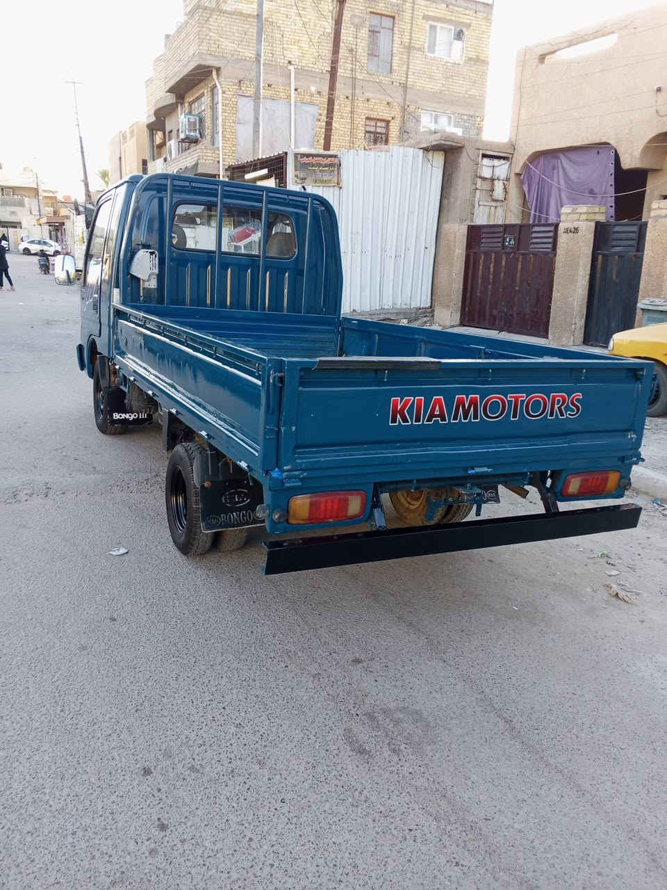 ره سلام عليكم سياره للبيع فونتيره قلاب موديل 2000 رقم بغداد مكينه وكير جدد خير من الله سياره مصبوغة عام تخم تاير جدد مكاني بغداد بياع شرطه الخامسة رقمي. ***********
