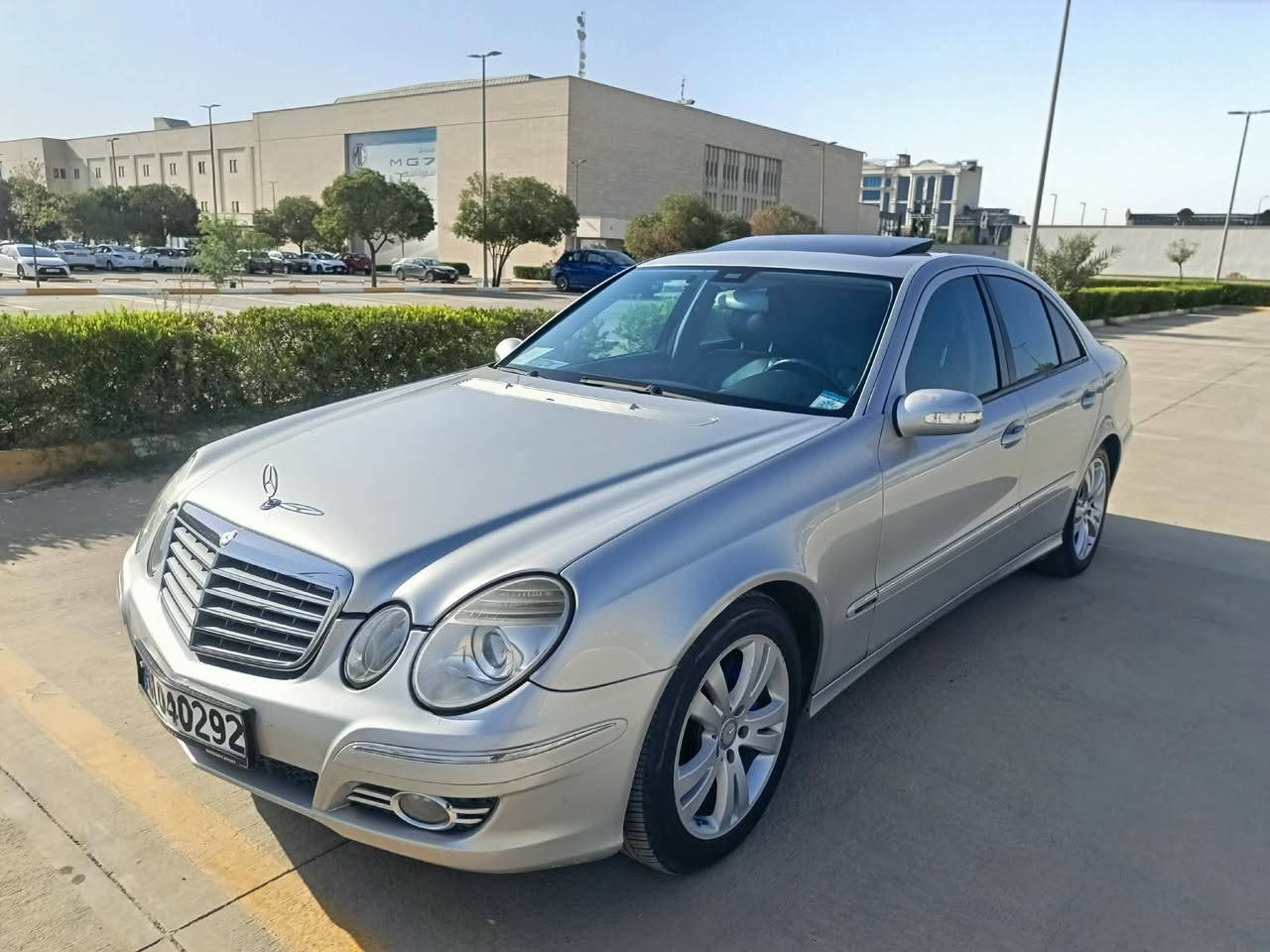 ئی کلاس مە کینە 350 ئافانگارد شە ش بستن مودیل 2006
قە بات مواسە فات سیارە کە لوک لوکە بە شە رتی گیر و مە کینە و تە بریدو تە قە و رە قە و کارە بای ئە ی فروشم تا زە تاخم بنجی شە ریکی بو بە ستراوە دە بوی گوردراوە ئە ی بی ئیسی شە ریکی بۆ بە سراوە کامل مسروف کراوە سیارە کە سبیری دانە بە زیوە زووور خاوینە مالی دوستە سیارە بی براوە یە سبوخ عام و عیزام نە بیت سیارە کە بی لیدراوە هیج قە ب و قوب و شوختیکی نییە بە شە رتی ئە وە کە بینیت لە رسمە کان جوانتر بیت سیارە کە منە فیسی لە گە لە گوشین هیتە ر وە گوشین کارە بای وە گوشین خە زنە بالیف کارە بای شە ش سیدی بوکسە ئاوینە کارە بای و هیتە رە بە ردە کارە بای تحدیل سورعە سیارە کە فول فولە مالی دوستە  
شوین هە ولیر 
ز.م ***********
سحری ۷٥ وە رە قە و مجال
