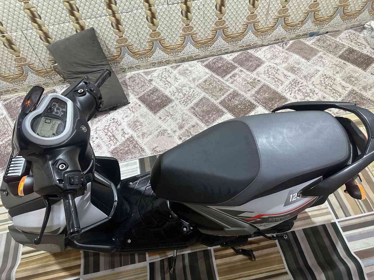 السلام عليكم زت ار 2024 ماشيه 2000حقيقي  السعر مليونين 100 بيه مجال رقمي ***********
