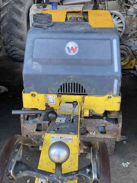 حادلا يدويه للبيع مال خارج كاملا 
عرض 70 سانتيم 
مكان الموصل 
الرقم بي واتساب ***********
