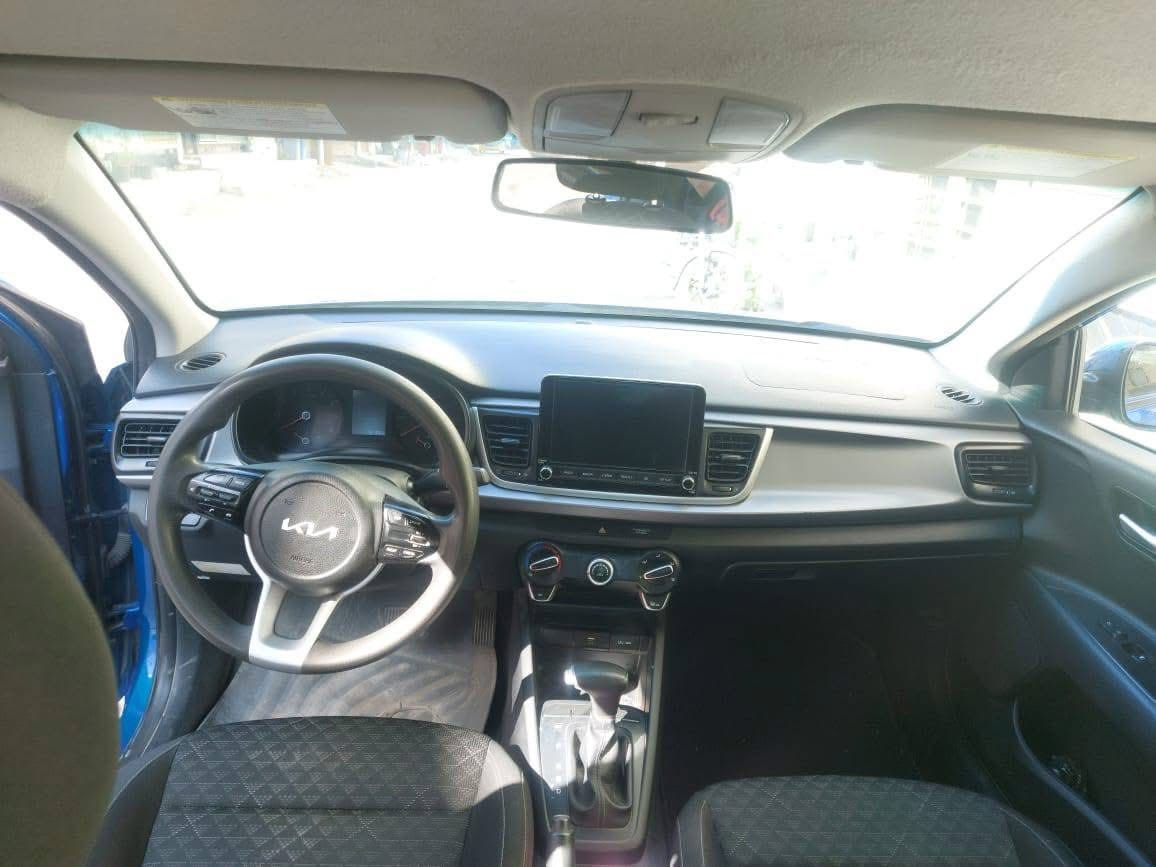 للبيع ريو موديل 23 رقم معوقين 
باقي سنه و8 اشهر تقريباً وتنفك
موضح بالصور ضربته 
وبيهه شخوط بسيطه استعمال بيت 
السعر 105$***********
