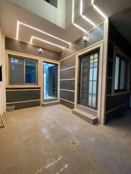 دار للبيع 
الموقع : ملايين النور ( قرب مجسر المثنى.. موقع مميز )
ملك صرف - سكني - طابو الزهور 
المساحة : 146 متر 
الواجهة : 7 الاربع 
الاتجاه : شروق تام
الطابق الاول : غرفة نوم وهول واستقبال ومطبخ ( حار ، بارد ) 
وحديقة خلف الدار 50 متر
الطابق الثاني : 3 غرف نوم وهول 
 وصحيات بيتونة
للإستفسار مراجعة المكتب او الاتصال على الأرقام التالية   عمار العبيدي   
***********
*********** واتساب
  ايمن   
 ‏‪0750 214 4093‬‏    ‏
‏‪0775 630 2993‬‏ واتساب 
ابو سند 
‭0 775 714 2899‬
عنوان المكتب حي النور سايدين دانية ماركت مقابل افران الرائد   #الرواسي_للعقار
