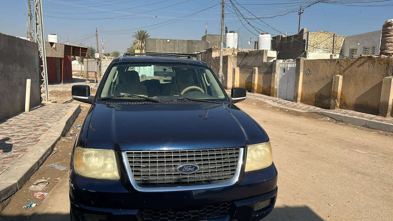 السلام عليكم فورد اكسبشن للبيع او مراوس حسب القناعه موديل ٢٠٠٣ محور محرك وكير لكزز V8 سياره مصبوغه عام وحداديه تعبانه غراض الحداديه موجوده بس تشدهن السعر 80ورقه وبيها مكاني ناصريه مجال للتواصل ***********
