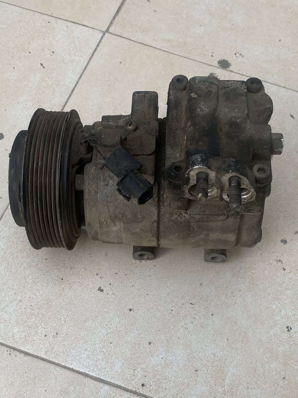 كمبريسر ستاركس فان مال كصه قيم بليرضي الله  وعندي ثاني مال سورنتو يرادله واشرات


**إذا كنت صاحب هذا الإعلان وتريد حذفه لأي سبب، رجاءا أرسل رسالة إلى الدعم الفني**