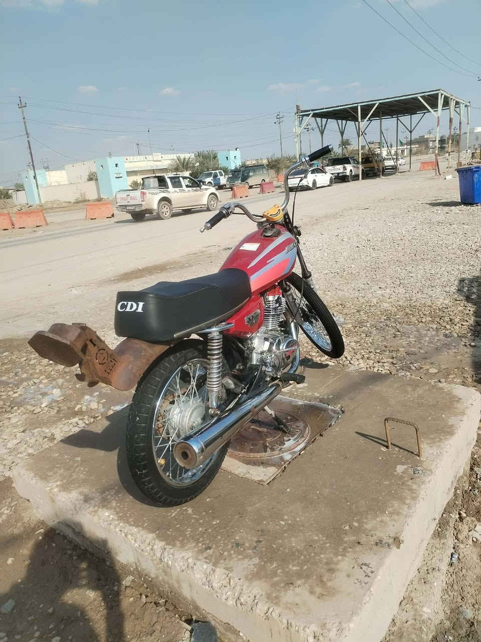 السلام عليكم دراجه البيع تعمير خمسه وعشرين والشاصي نامه ١٩المكينه تيربو سبب البيع اندعمت بيه وأبوي قفل اله تبيعه ومستعجل عله بيعته صاره ٣اشهر من امعمريه الدراجه سعره 750وبيه مجال حك الجيه مستعجل عله بيعته


**إذا كنت صاحب هذا الإعلان وتريد حذفه لأي سبب، رجاءا أرسل رسالة إلى الدعم الفني**