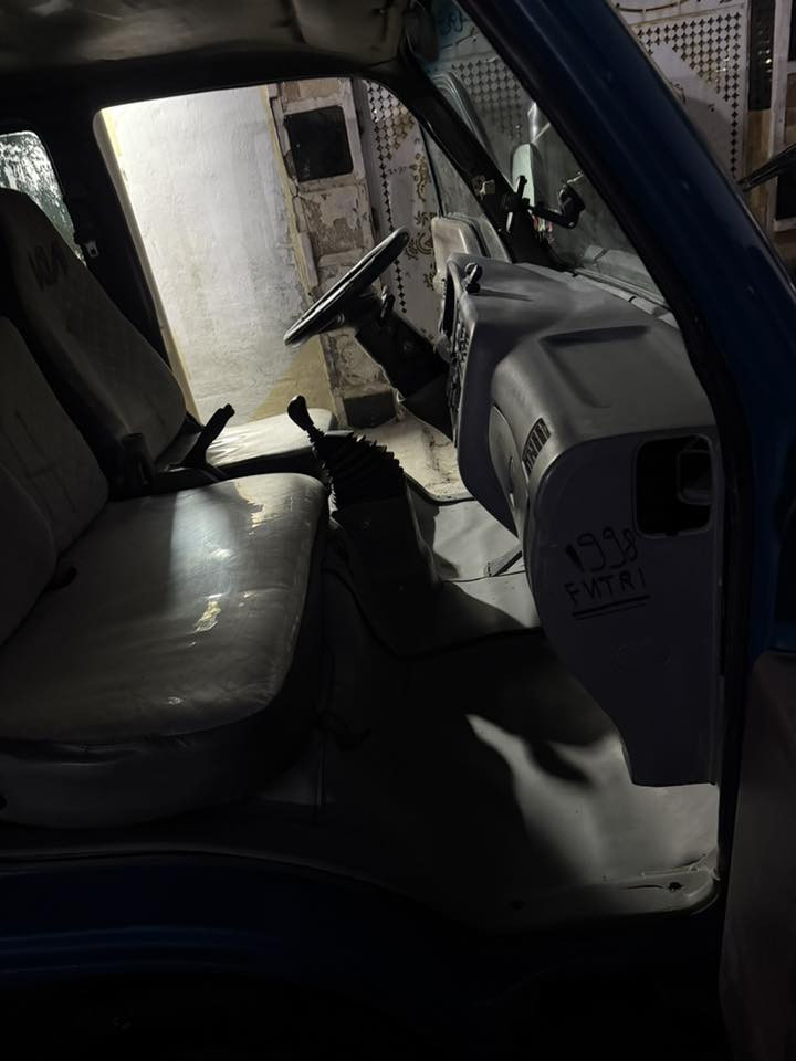 سلام عليكم كيه فنتيره موديل 1998رقم بغداد مشروع وطني سياره مكينه وكير خير من الله السعر ٥٨وبيه مجال بسيط هاذه رقمي 
***********
