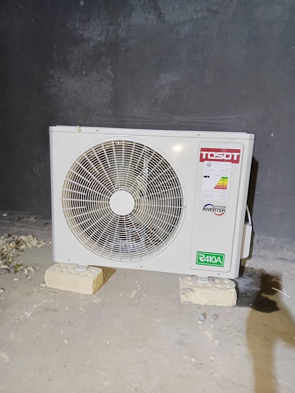 تم بحمد الله تنصيب سبالت عدد ٢ نوع توسوت هايبر انفيرتر حجم طن ونص يعمل بغاز ٤١٠   نظام بوري دفن في حي العطاء للاخ حمزه عادل 
مع ضمان في العمل

سيف حكيم لصيانه وتنصيب وأدامة كافه اجهزة التبريد 
***********
***********
