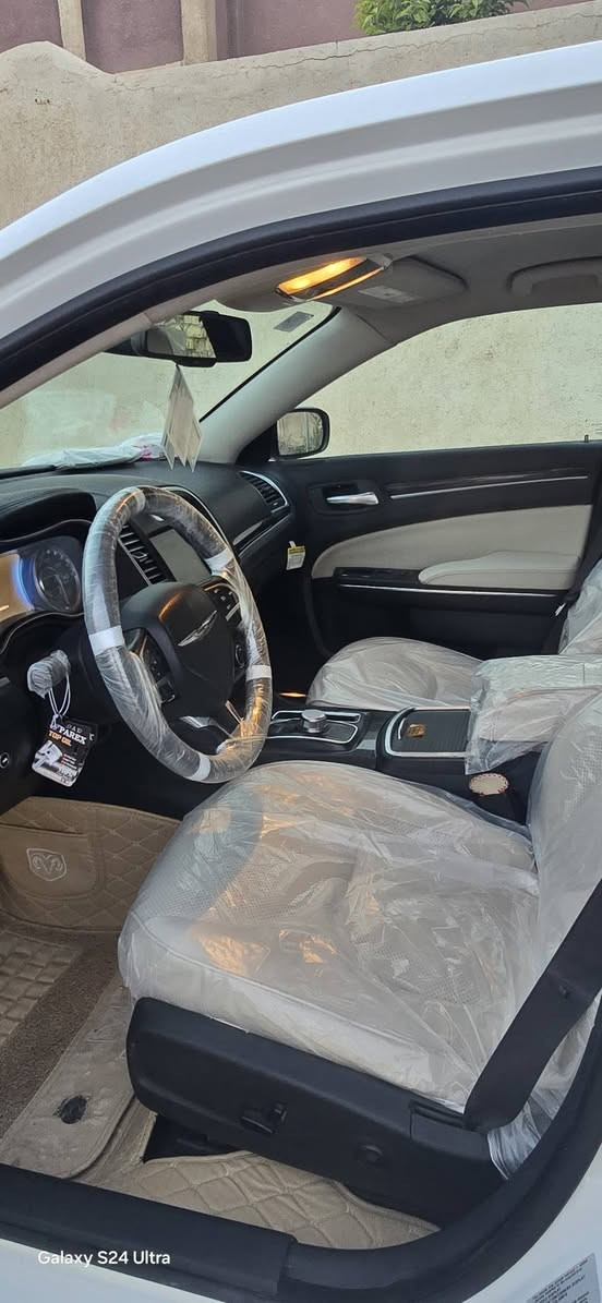 السلام عليكم ورحمة الله..
اوباما موديل ١٥ مسجله ٢١ رقم بغداد مكفوله من الشخط عدا البنيد مبدل اصلي طخه بسيطة جدا والصوره موجوده بالمنشور مبدل اصلي نفس اللون يعني السياره كفالهو من الصبغ ماشيه ١٦٠ تحويل ثاني يوم داخل ابيض عسلي كشنات الامامية ٢ كهرباء تدفئه محرك وكير وتبريد وحداديه شرط عالشركه تراي زيرو مامشتغله خط نهائي ويل مكسيكي اصلي تخم تاير...السعر المطلوب ١٩٥ للإستفسار الاتصال بالرقم ***********     
***********ابوعلي مكانها الشطره حي المعلمين
