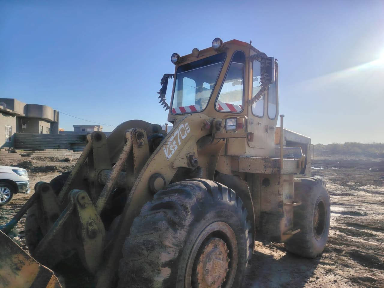 للبيع شفل كاوسكي 70B مكفول من الصبغ محرك وكير شرط
***********
