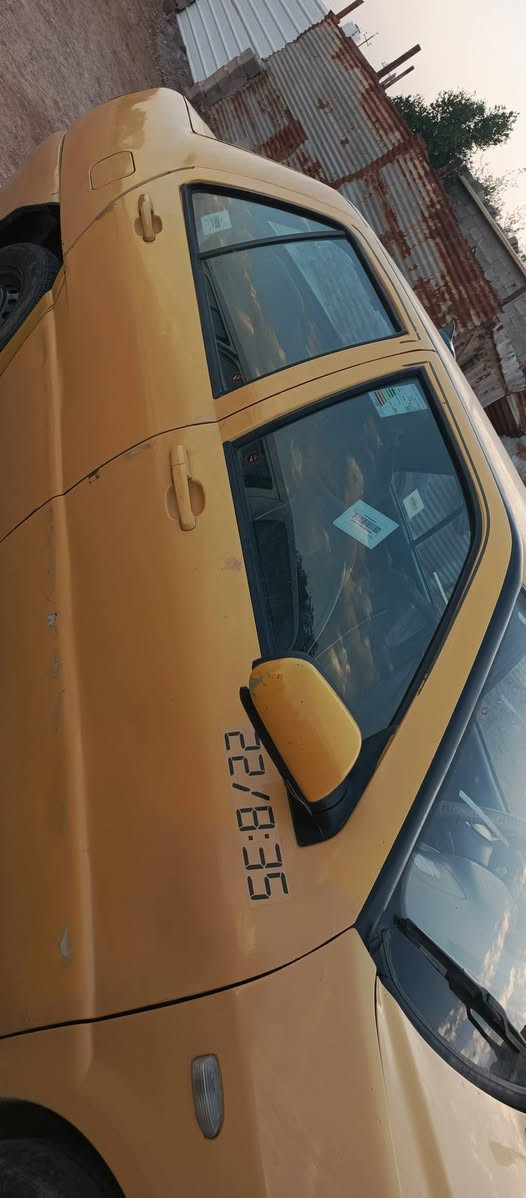 سلام عليكم سياره البيع او مراوس بتكتك السياره نضيفه الشراي يجي خاص وتدللون، رقم ***********
