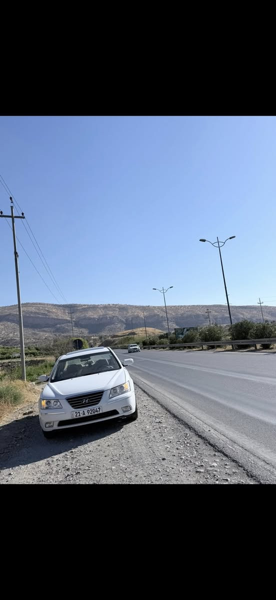 سلام عليكم سوناتا مديل 2011 السياره بيه جملغ وباب الخلفي  صبغ اثر شخوط مكينته مفتوحه والمكينه خير من الله مواصفاته فتحه سقف اشاير مري تحكم استيرن والسياره كامله حداديه تخم تاير سعره 130 وبيه مجال 
***********
